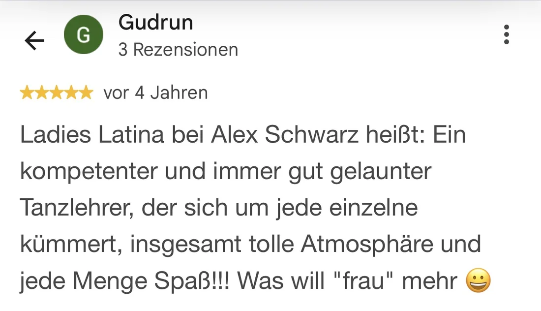 Originale Google-Bewertung von Gudrun über Atmosphäre und Spaß bei Ladies Latina